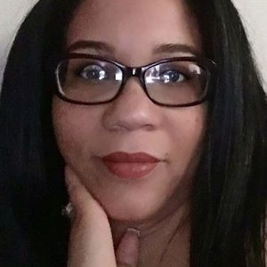 Meet your Posher, Lakisha